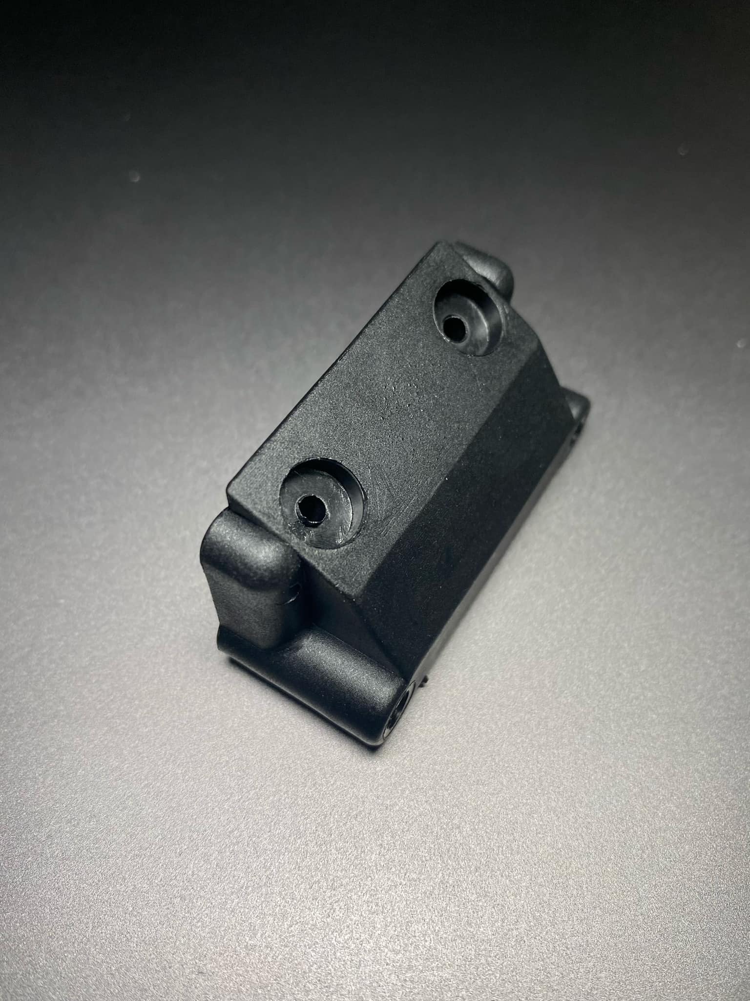 RC10B3 Front Bulkhead