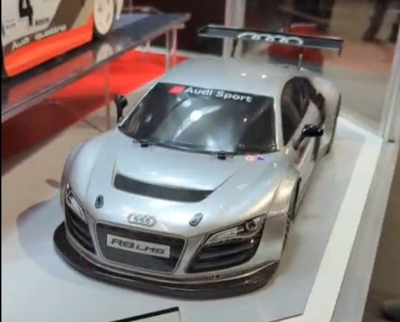 タミヤ　Audi R8 LMS2008 ボディ Tamiya 47517 Audi R8 LMS 2008 (Silver Painted Body) (TT-02