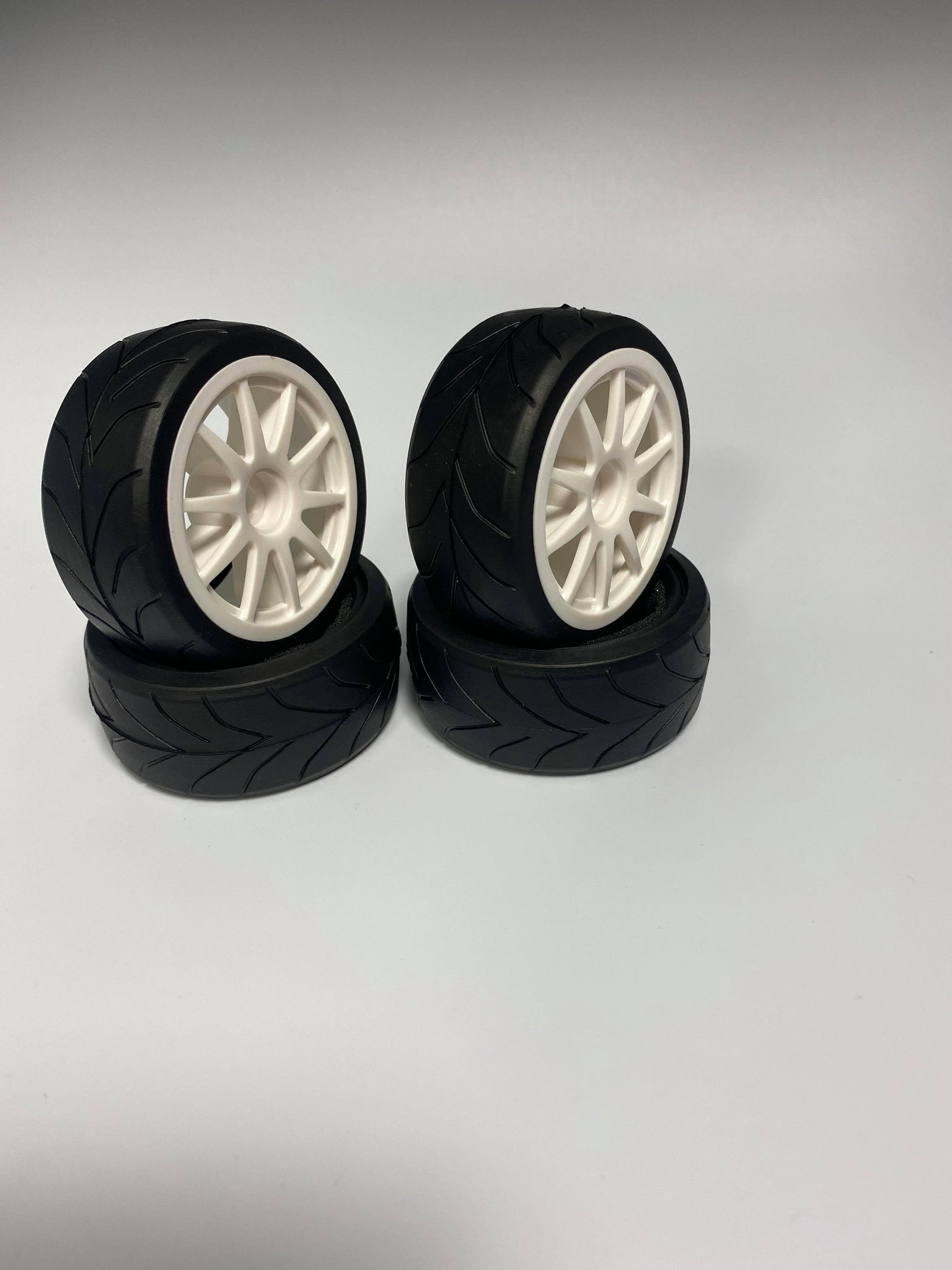 D003 Road Tire On-Road Grip Tyre Set 52mm X 26mm wheel Tamiya Kyosho HPI TYP2